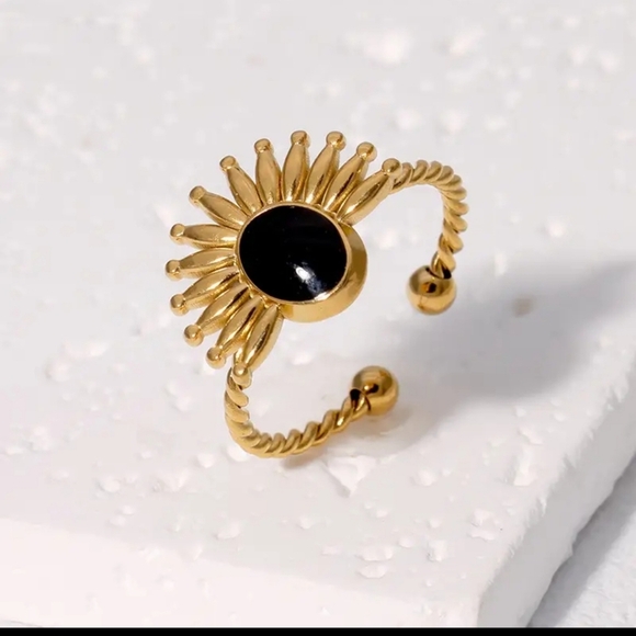 NEW!  Adjustable French-Style Ring – Vintage-Inspired Elegance - Picture 8 of 10